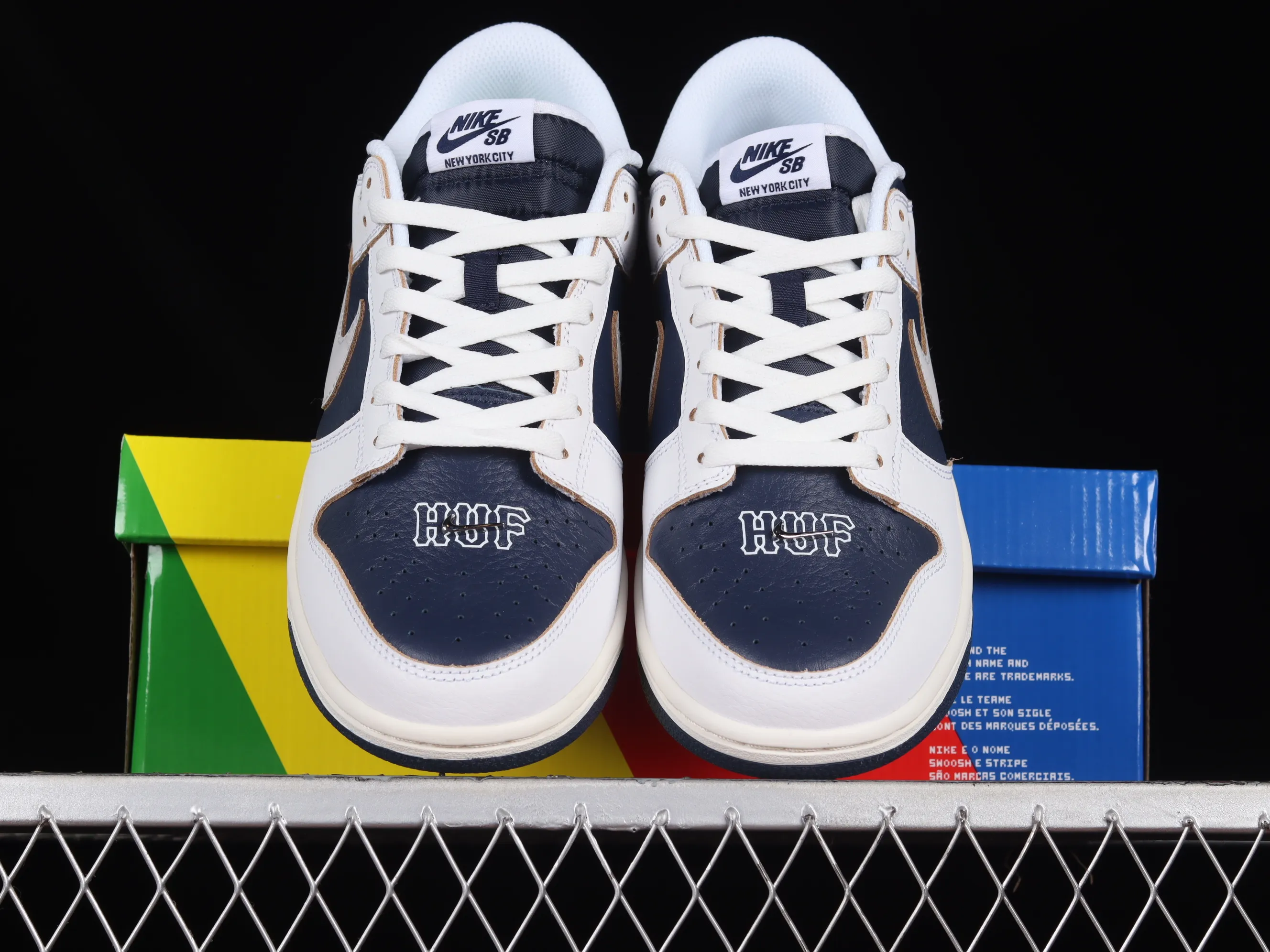 All categories Nk SB Dunk Series Nk SB Dunk Low low-top sneakers F version HUF x Nk SB Dunk Low NYC San Francisco joint model SB low-top sports and leisure sneakers FD8775-100